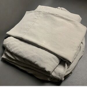 Restoration Hardware King Sized Sheet Set with 2 pillow cases